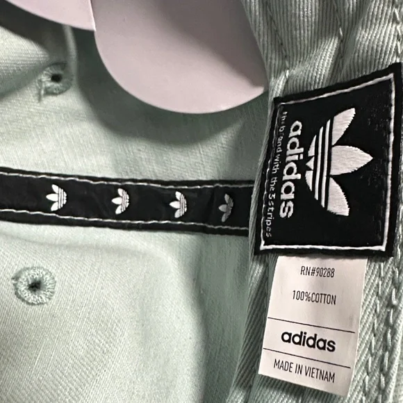 Adidas ASH GREEN Baseball Cap Brand New - Picture 3 of 7